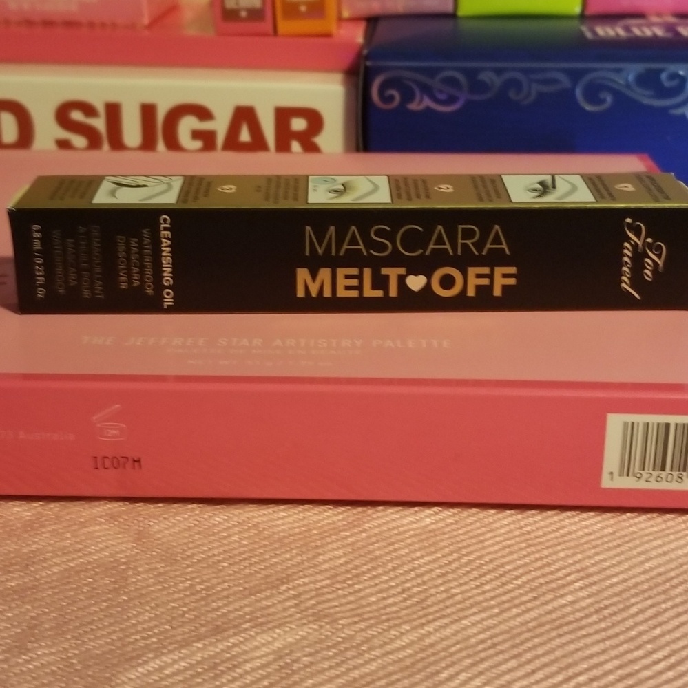 Too faced Melt off